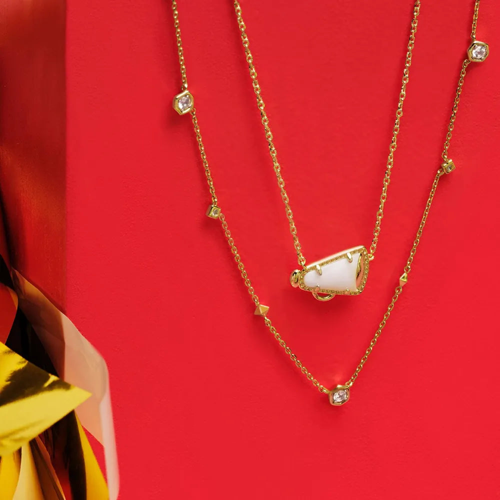 Sporty Element Resin Necklace - Roe Creation