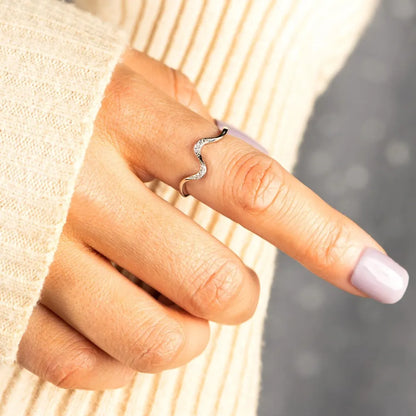925 Sterling Silver Inlaid Zircon Wave Shape Ring - Roe Creation