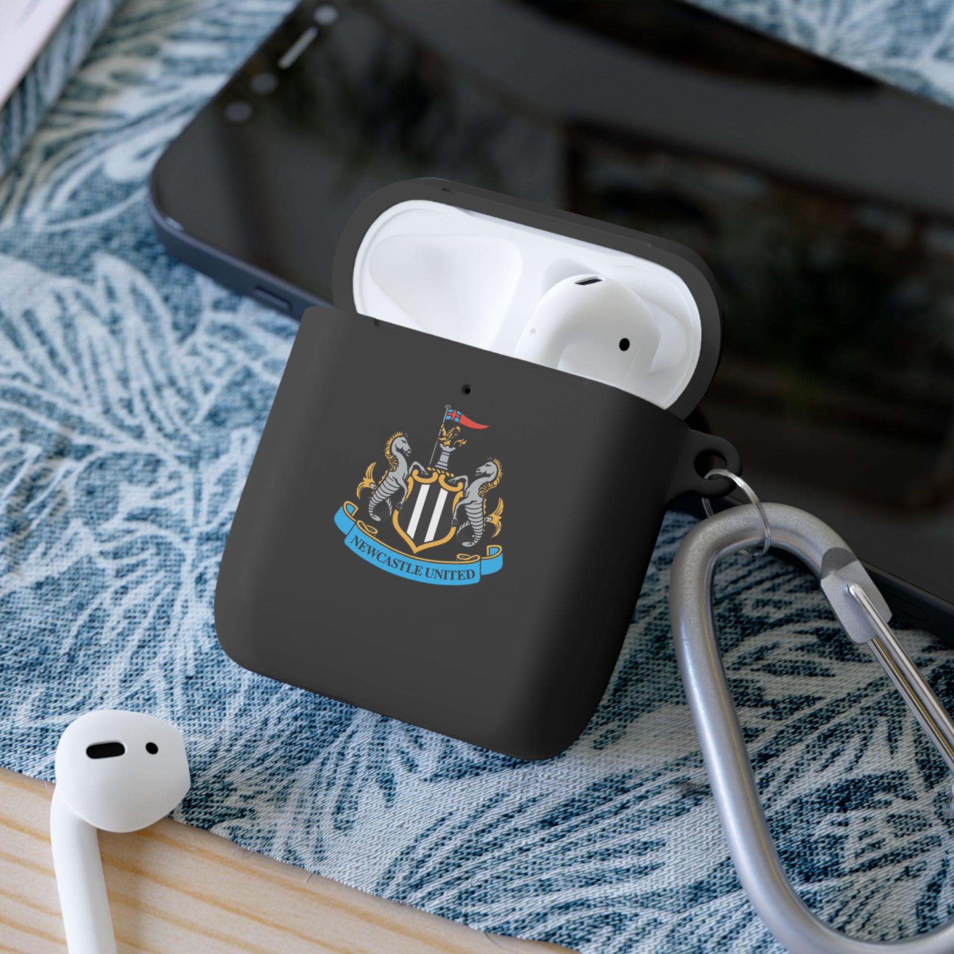 Newcastle United AirPods Case Cover - Stylish Protection for Music Lovers - Roe Creation