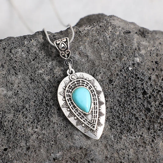 Geometric Alloy Pendant Necklace - Roe Creation