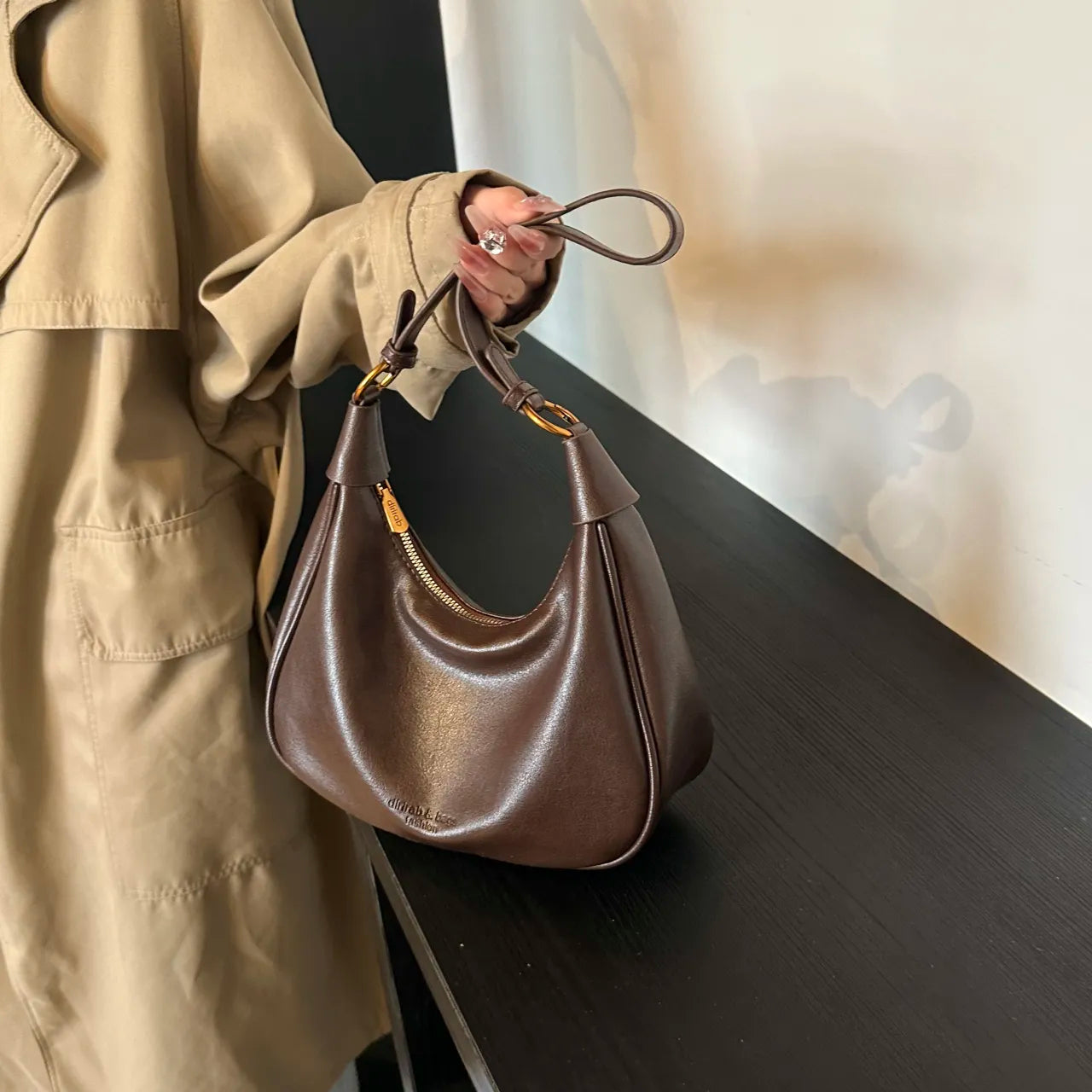 Curved Leather Shoulder Bag - Roe Creation