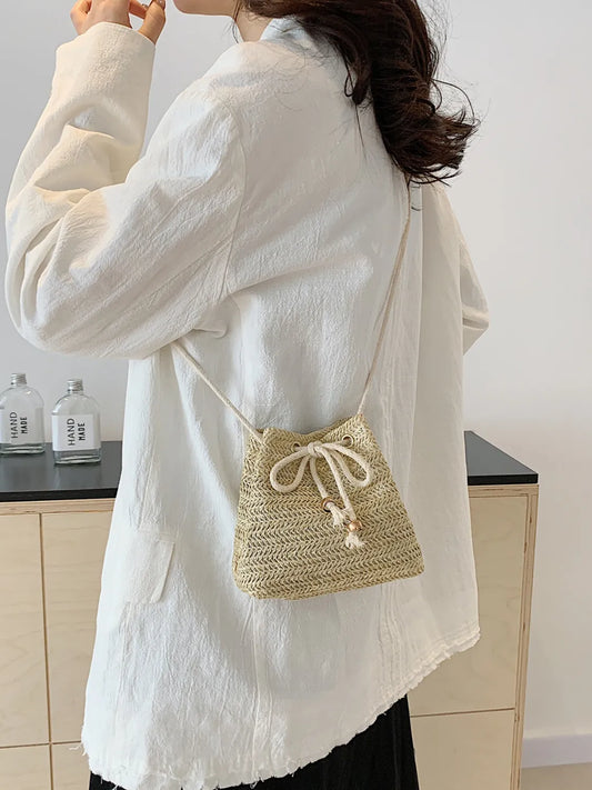 Straw Braided Bucket Bag with Drawstring Closure - Roe Creation