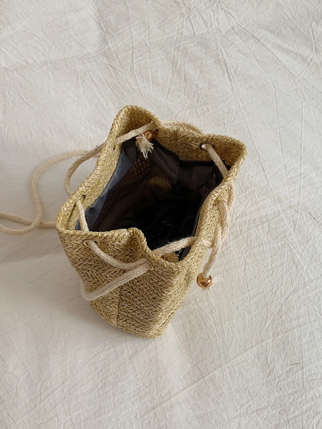 Straw Braided Bucket Bag with Drawstring Closure - Roe Creation